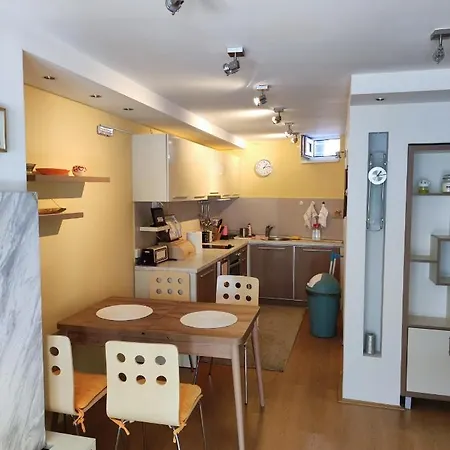 Anka Apartment *